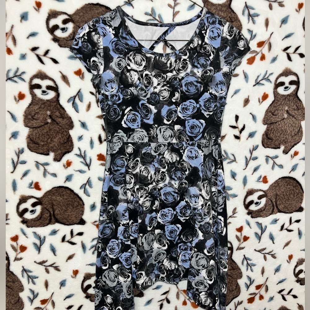 Epic threads black white and blue floral dress